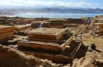 Artisti di vari Paesi costruiscono il presepe di sabbia sulla spiaggia di Las Canteras