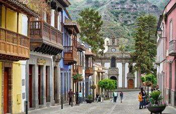 Oggi vi consigliamo un viaggio a Teror (Gran Canaria)